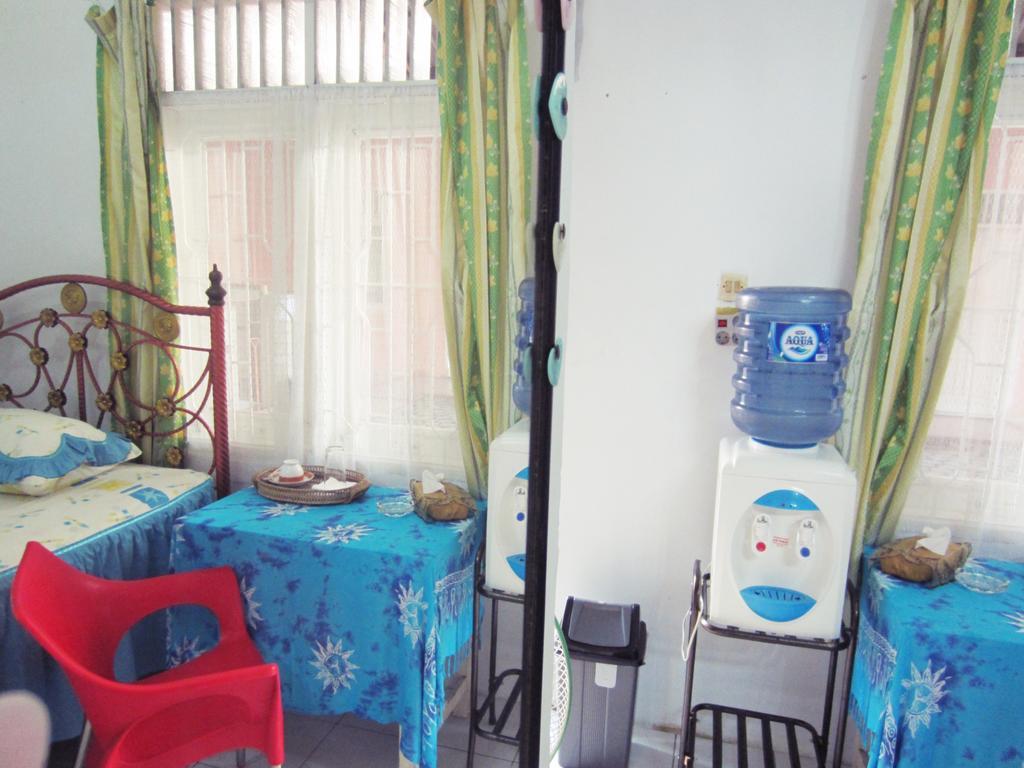 Griya 24 Homestay Medan Exteriör bild