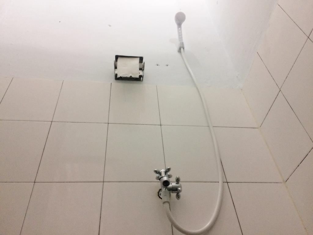 Griya 24 Homestay Medan Exteriör bild