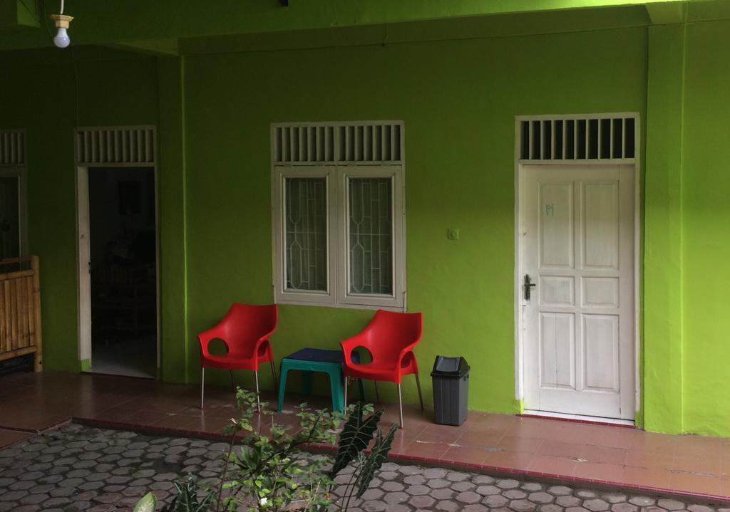 Griya 24 Homestay Medan Exteriör bild