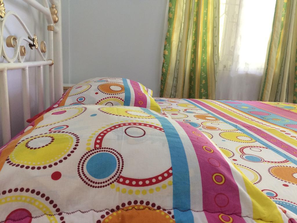 Griya 24 Homestay Medan Exteriör bild