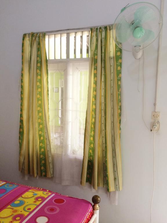 Griya 24 Homestay Medan Exteriör bild